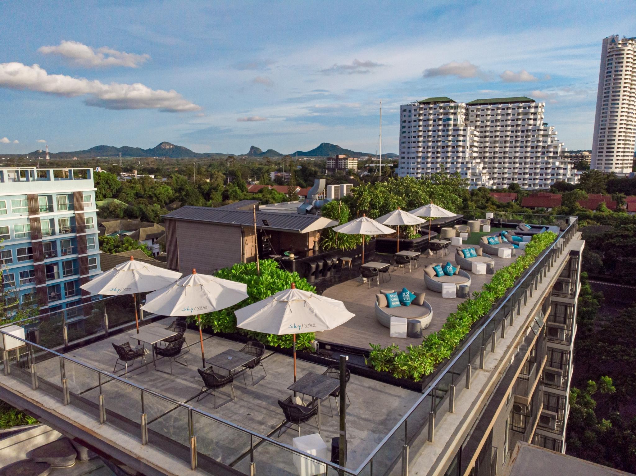 Cross Vibe Pattaya Seaphere Na Chom Thian Exteriör bild