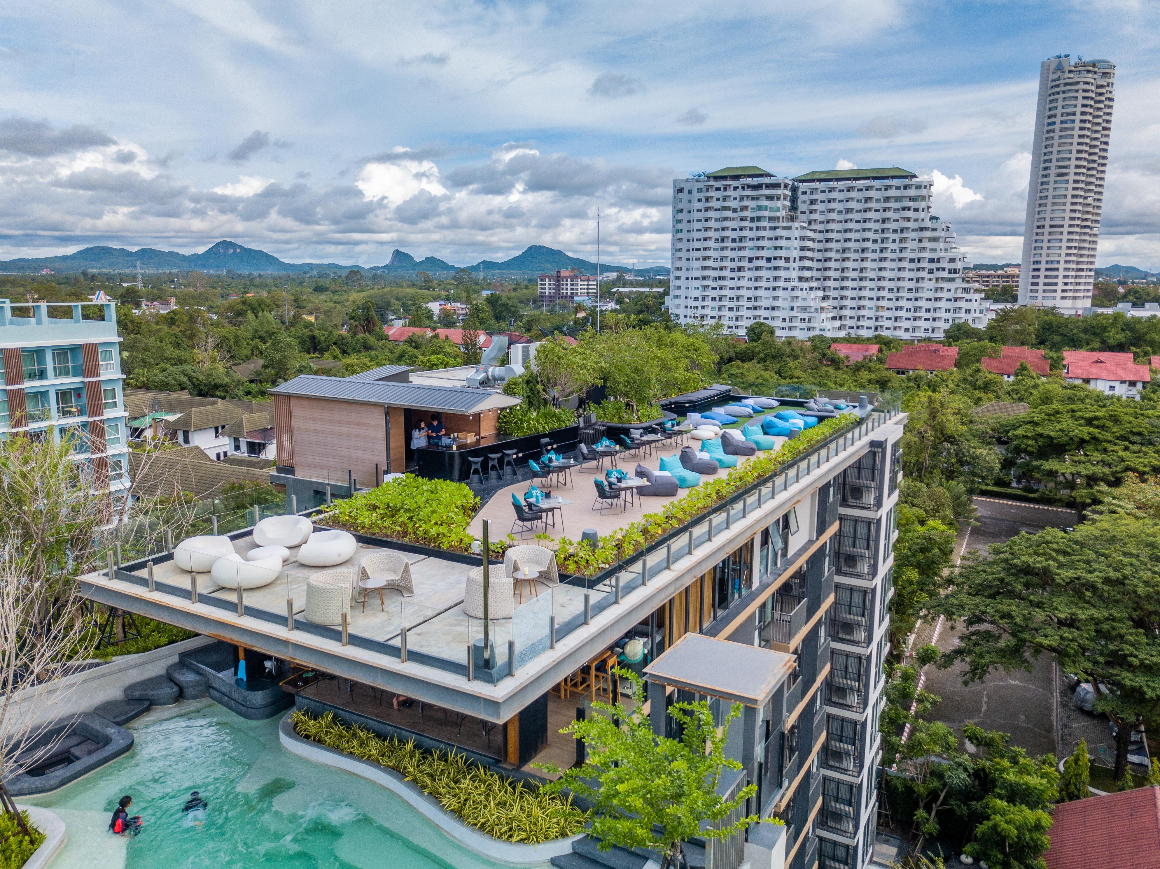Cross Vibe Pattaya Seaphere Na Chom Thian Exteriör bild