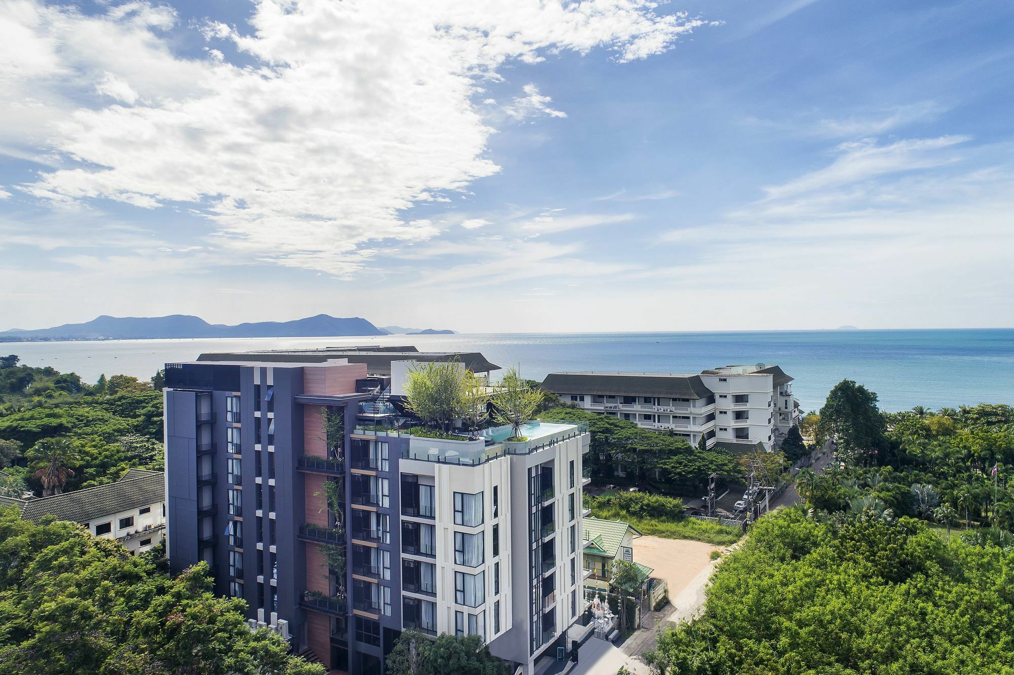 Cross Vibe Pattaya Seaphere Na Chom Thian Exteriör bild