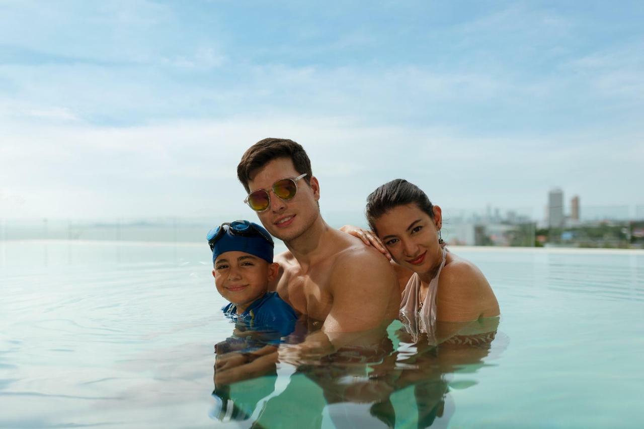 Cross Vibe Pattaya Seaphere Na Chom Thian Exteriör bild